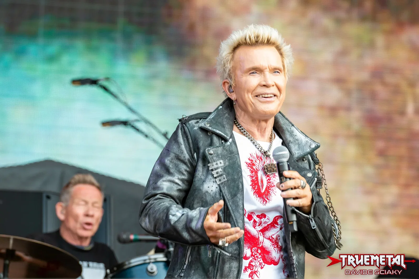 Billy Idol: annunciata l'uscita del documentario "Billy Idol Should Be Dead" in Blu-Ray e DVD