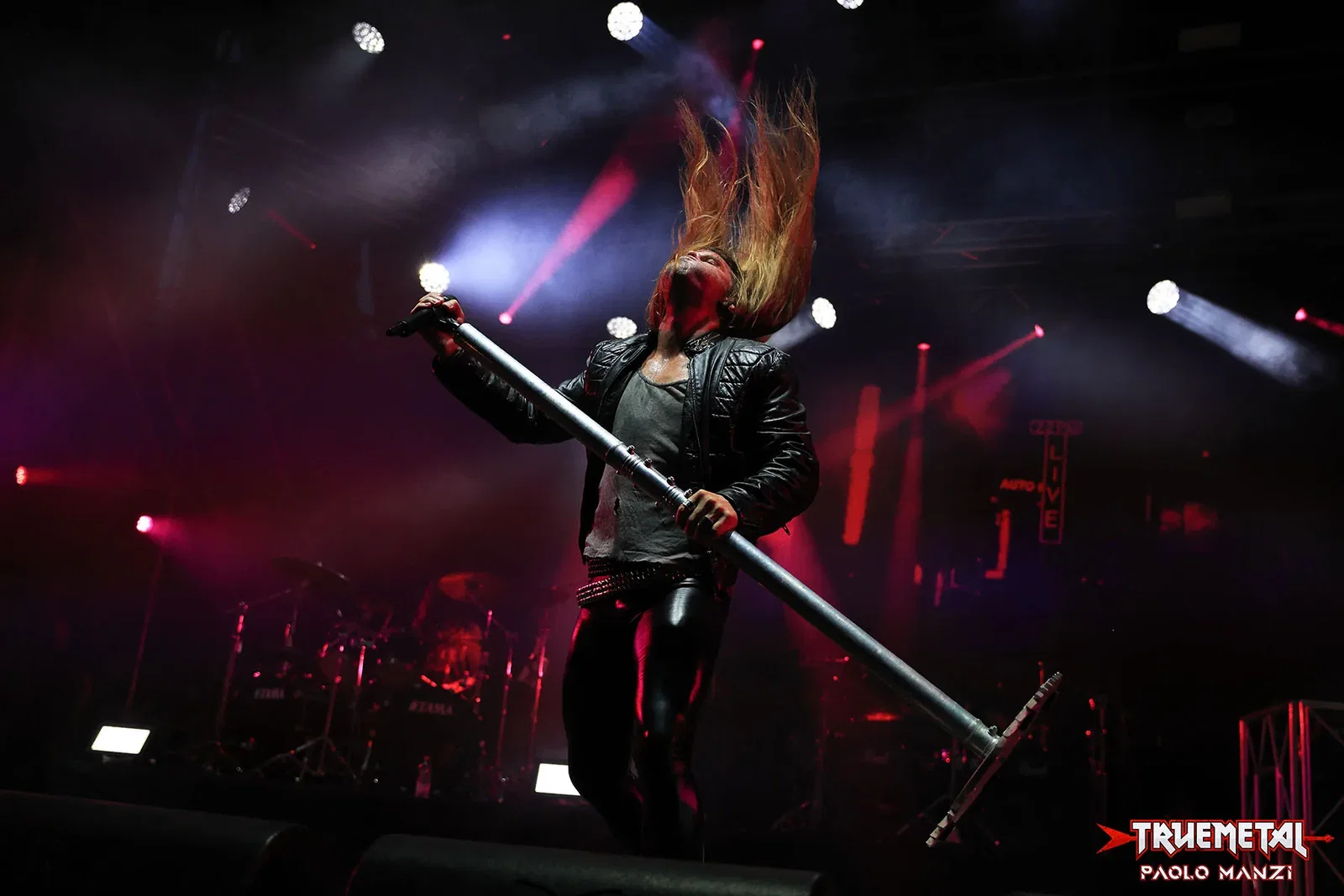 H.E.A.T: il video del nuovo singolo "Running To You"