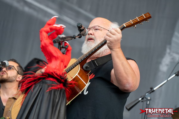 Tenacious D-5