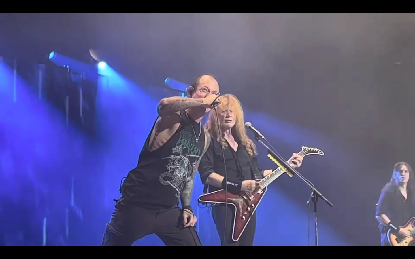 Megadeth: Matt Heafy dei Trivium si unisce ai Megadeth sul palco per cantare "Tornado Of Souls"