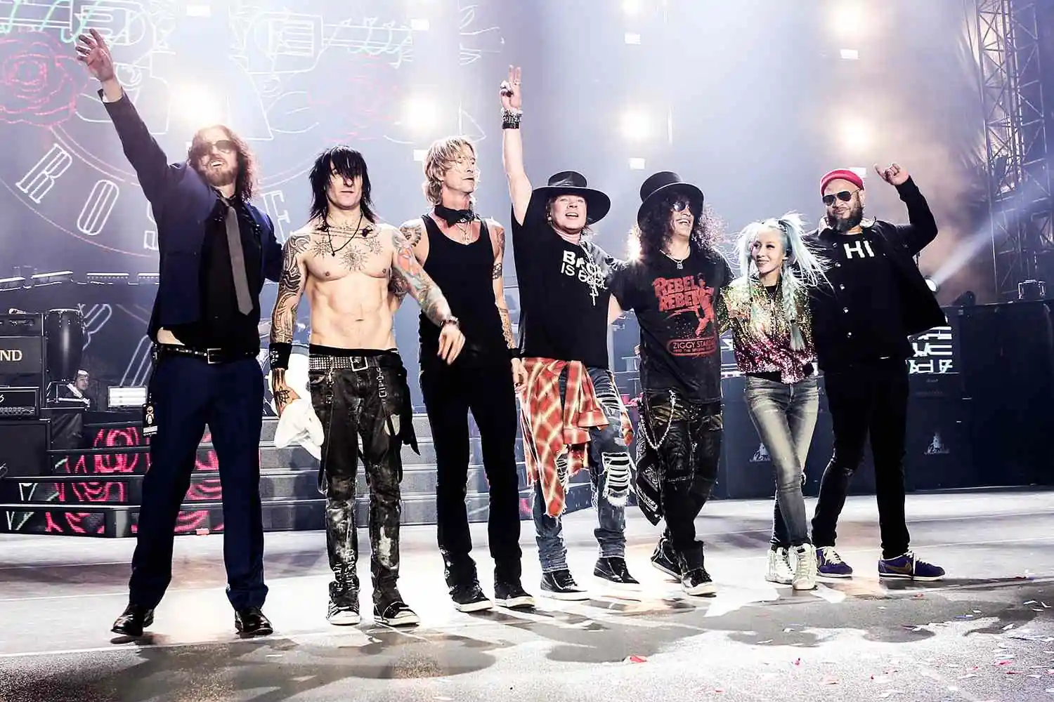Guns N' Roses: Slash, “Ci prendiamo una pausa dai tour per lavorare sul nuovo materiale”
