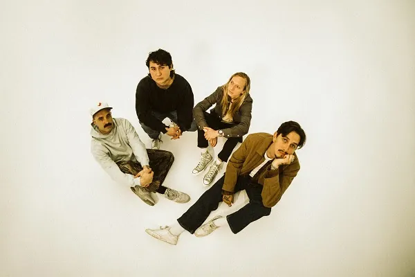 Movements: annunciato il nuovo album "Happier Now", anticipato da due singoli