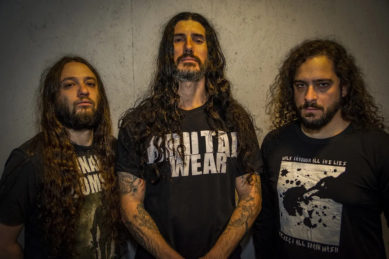 Rebaelliun: il guitar playthrough video (Evandro Passos) di 'All Hail the Regicide'
