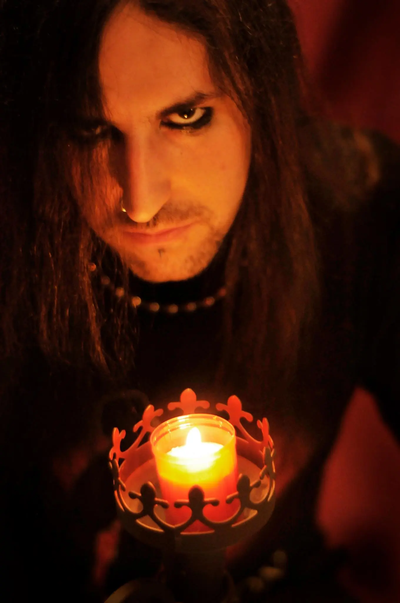 Sun Descends Alone: pubblicato il nuovo singolo 'Love You to the Grave'