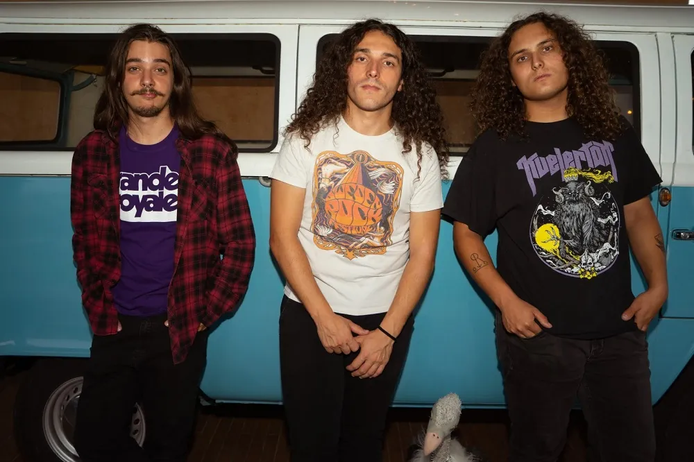 To The Max!: pubblicato il singolo 'Me Against the World', guarda il video