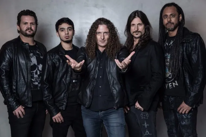 Angra: si ritirano?