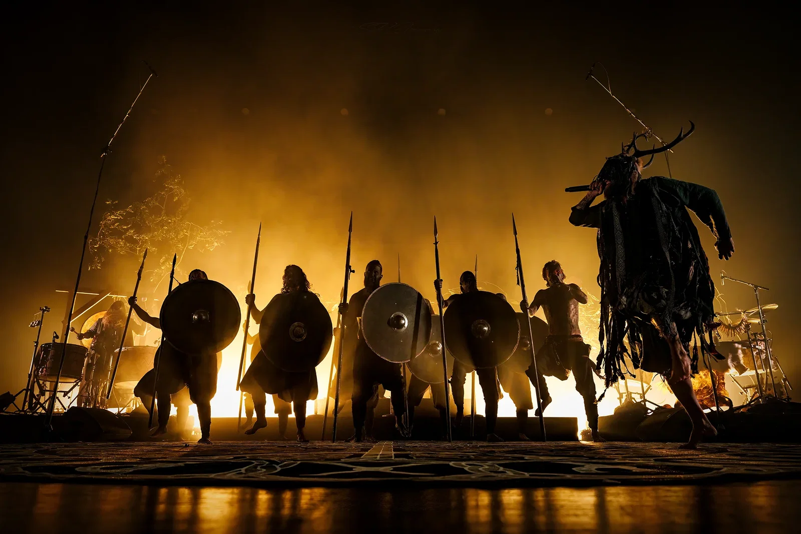 Heilung: il live video di 'Anoana' all'Apollo Theatre di Londra