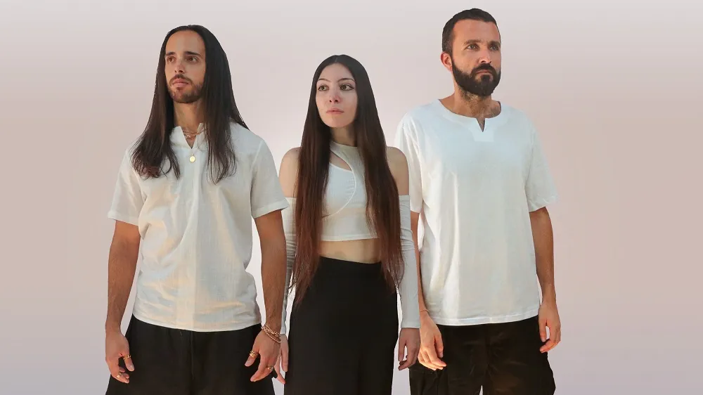 Infinite Rising: pubblicato "Awakening", il primo album del prog-trio