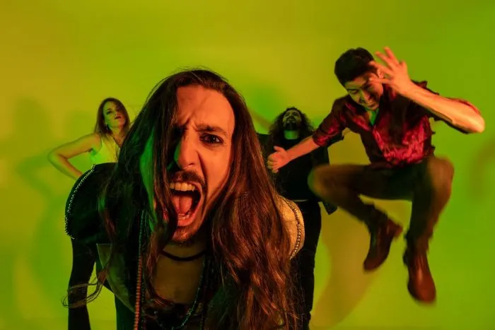 Merging Beats: ecco il video di 'Come Crepe'