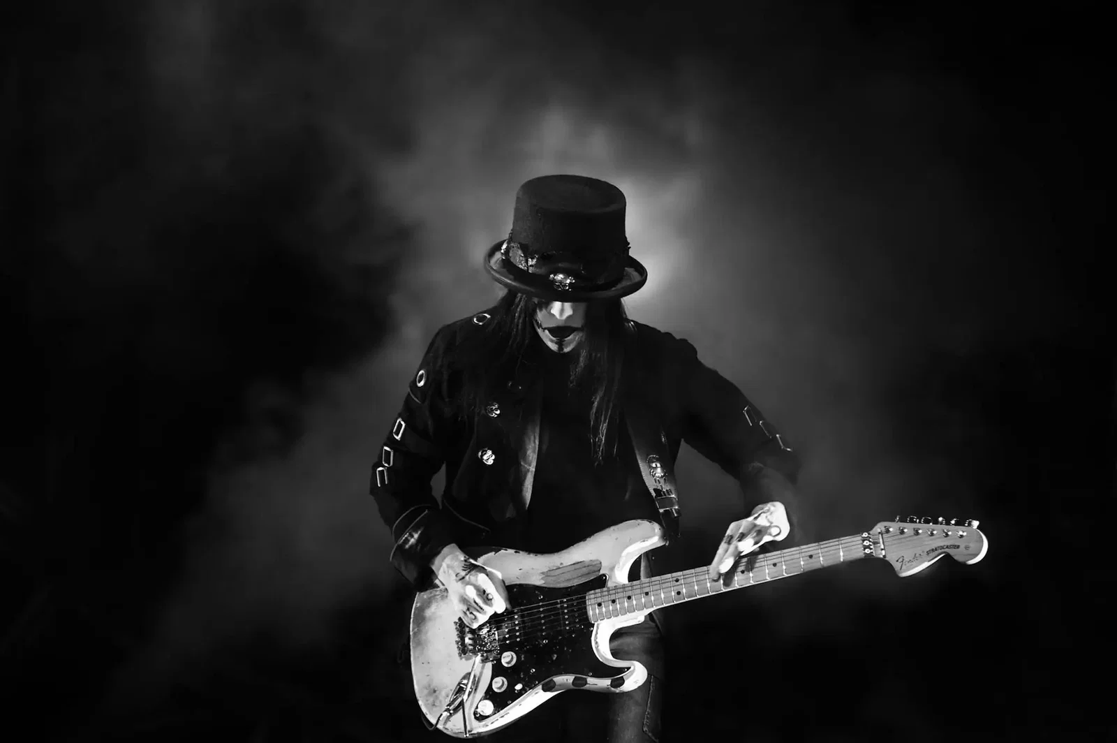 Mötley Crüe: Mick Mars, "Se mi chiamassero per comporre nuove canzoni, accetterei"