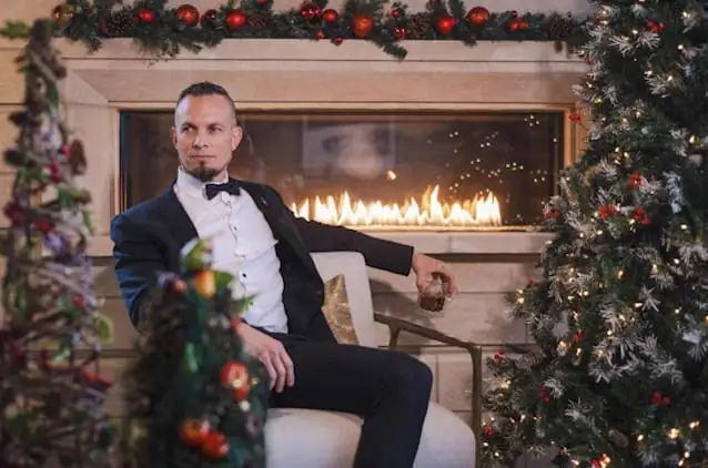 Mark Tremonti: realizzato il video di 'The Christmas Song'