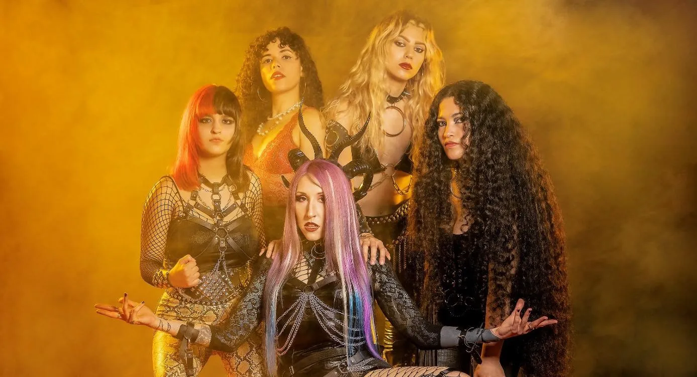 Cobra Spell: il guitar playthrough video di 'S.E.X.'