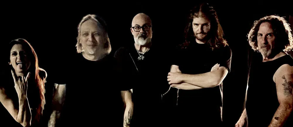 Blakearth: online il live video di 'The Raven'