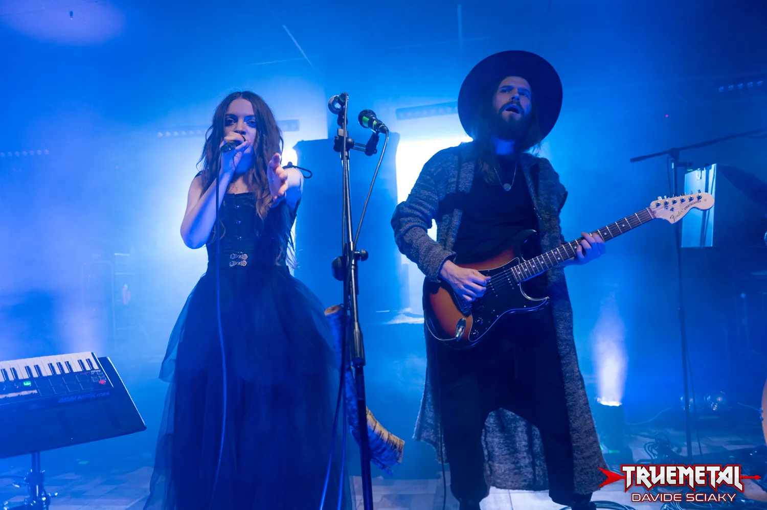 Kalandra: svelata una data in Italia per il The Other Side Release Tour