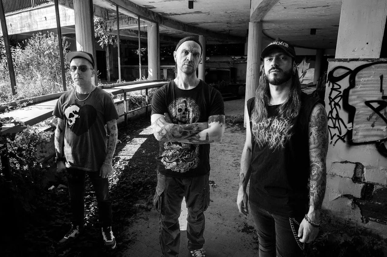 Neid: ascolta la cover di 'Rebels Today' dei Comrades