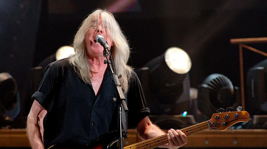 AC/DC: rumors affermano che Cliff Williams sarà escluso dal tour del 2024, a breve il nome del nuovo bassista