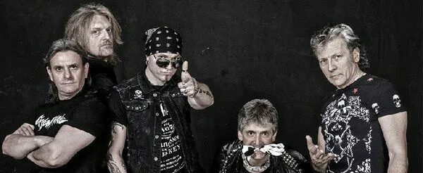 Crying Steel: disponibile in streaming il nuovo album "Live and Thunder"