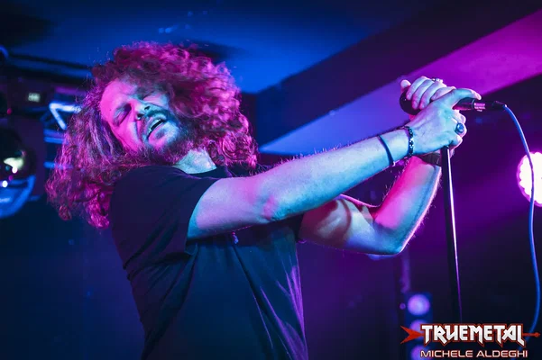 De__MZ88170-NEF