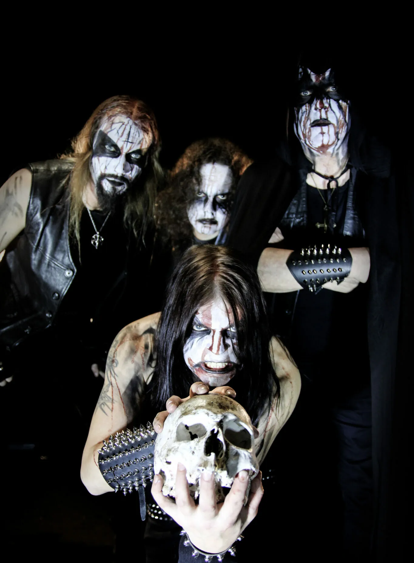 Satanic North: esce oggi l'album di debutto con il video del terzo singolo 'Village'
