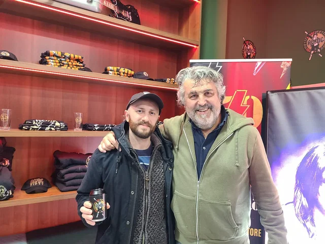 Claudio Trotta e Davide Sciaky, autore dell'intervista, alla recente inaugurazione del pop-up store degli AC/DC
