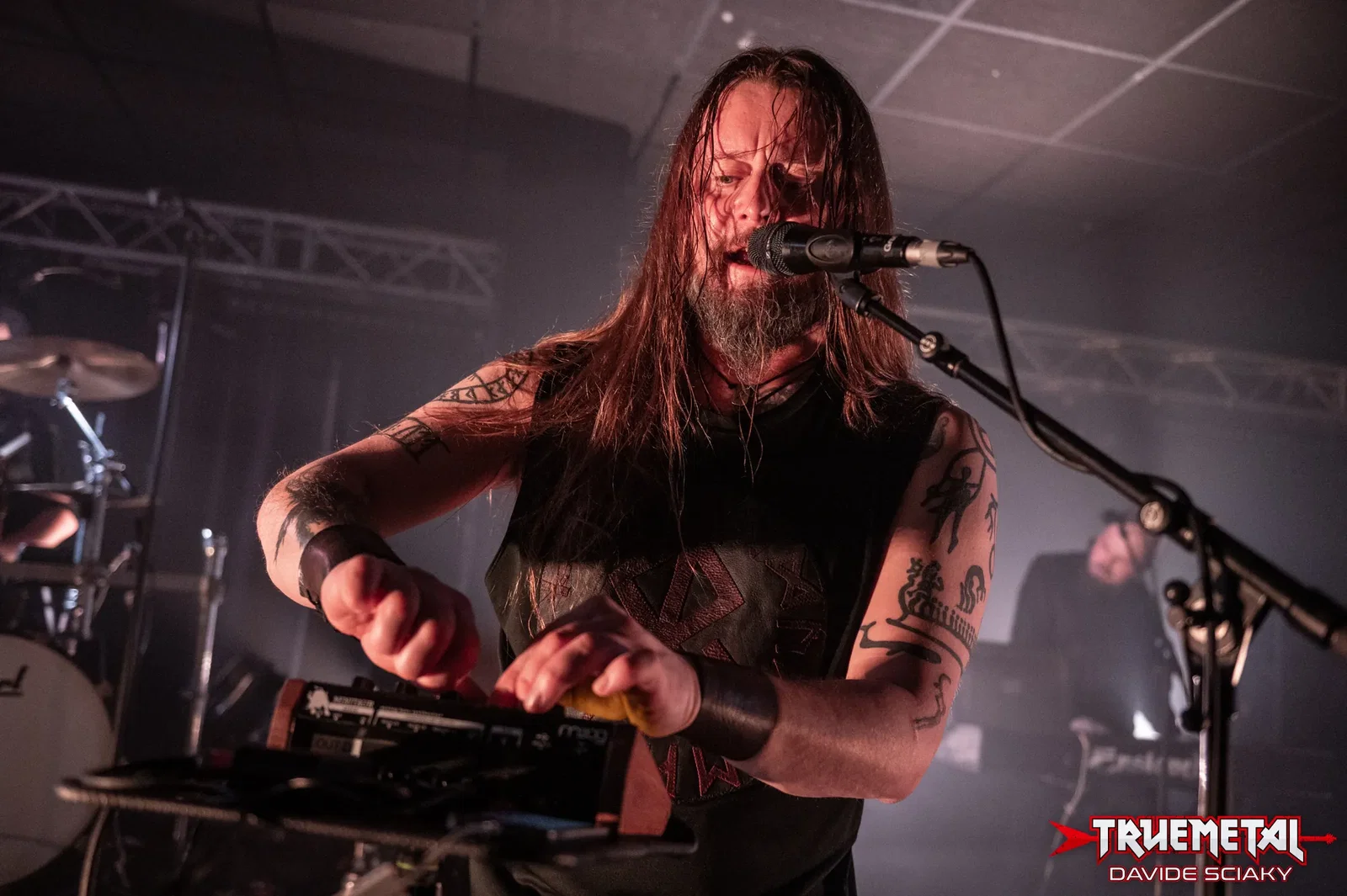 Enslaved: svelatauna data in Italia con i Sólstafir co-headliner più special guest