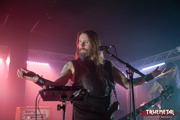 Enslaved-5