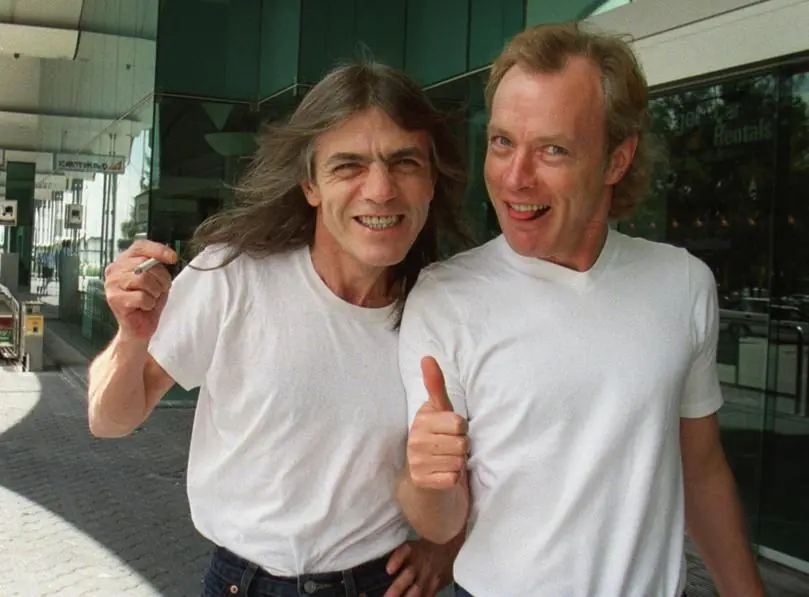 AC/DC: realizato un murale per i fratelli Young vicino alla loro casa d'infanzia