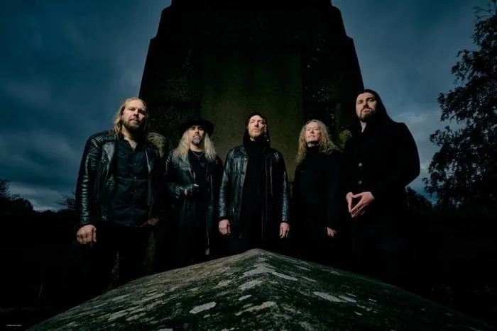 Markus Vanhala (Omnium Gatherum) e Mikael Stanne (Dark Tranquillity) presentano il nuovo supergruppo Cemetery Skyline con un video
