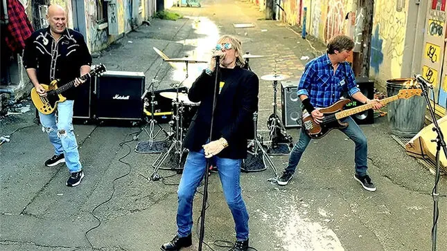 Hall Aflame: la band del chitarrista Kurdt Vanderhoof (ex Metal Church) pubblica il video musicale di 'The Same Gutt'