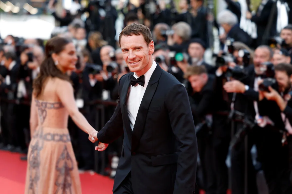 L'attore Michael Fassbender: "Volevo fare il musicista heavy metal"