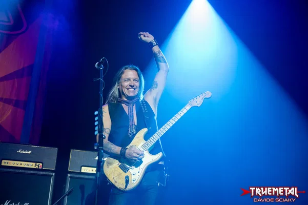Glenn Hughes-3