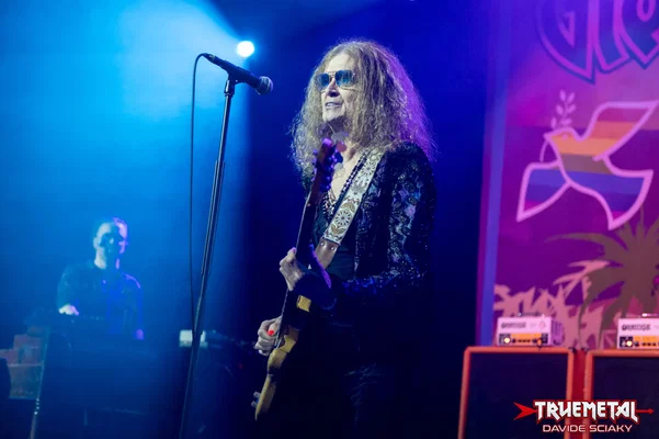 Glenn Hughes-4