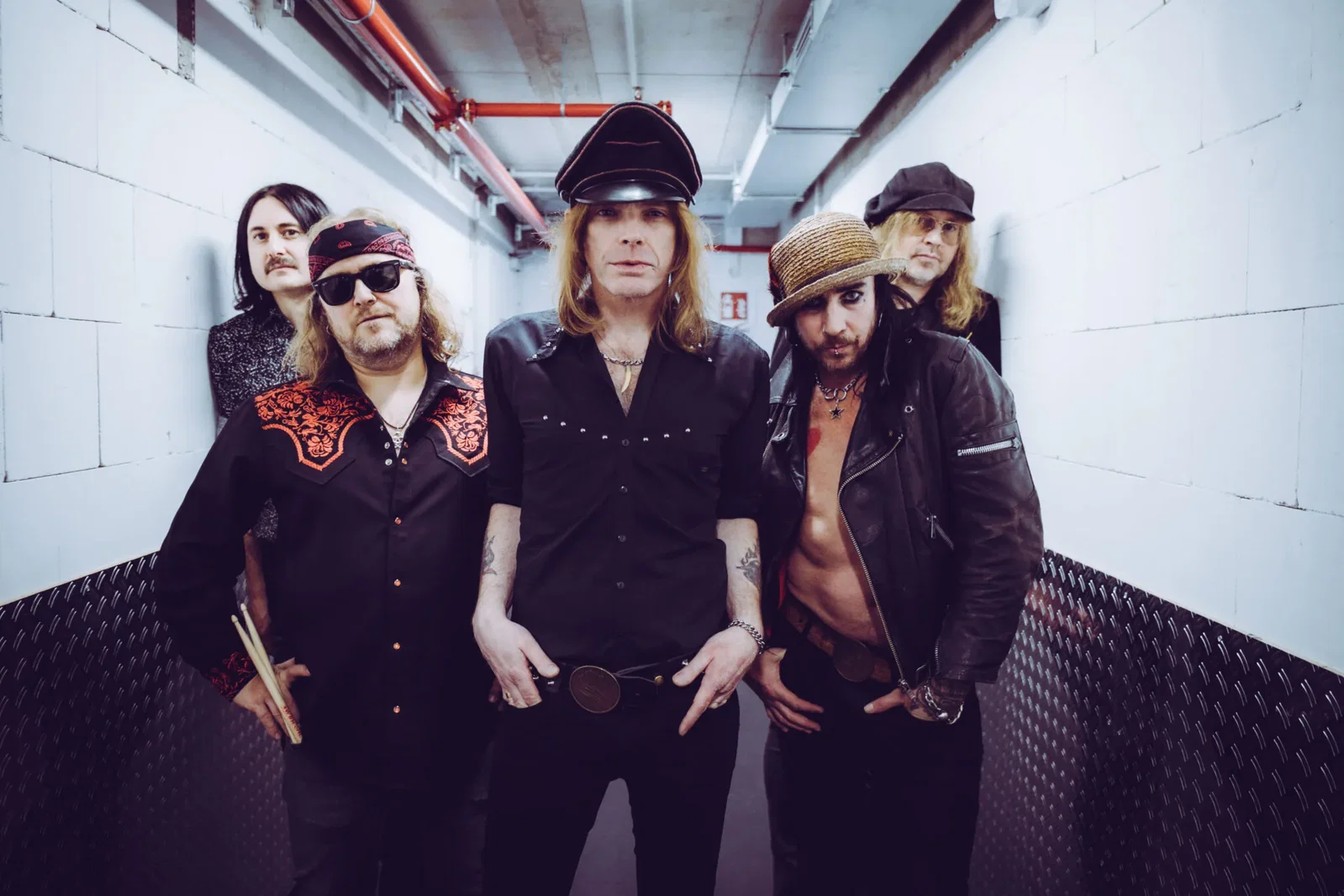 The Hellacopters: danni permanenti alla mano di Dregen dopo l'infortunio del 2023, annunciato il sostituto
