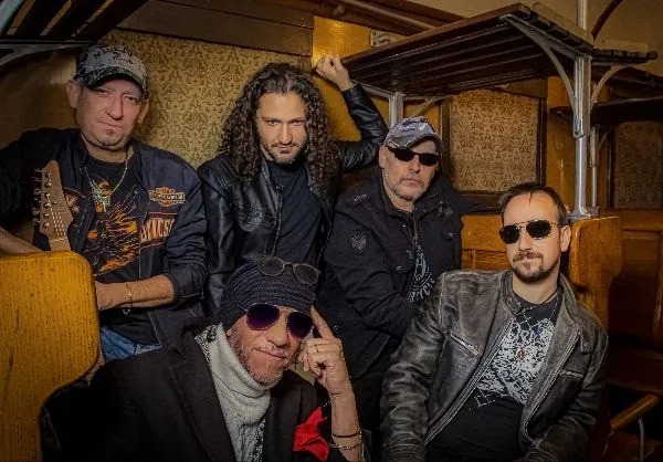Thunder Rising: ascolta ora il nuovo singolo 'Stairs to the Top'