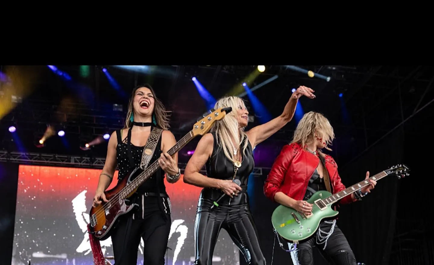 Vixen: fuori la cantante