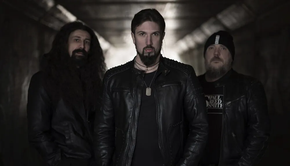 AvenueLie: online il videoclip di "The Hole"