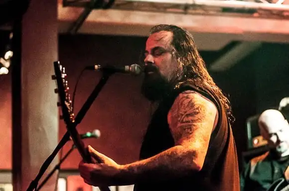 Deicide: Glen Benton, "Internet? Ha reso davvero stupido il Mondo"