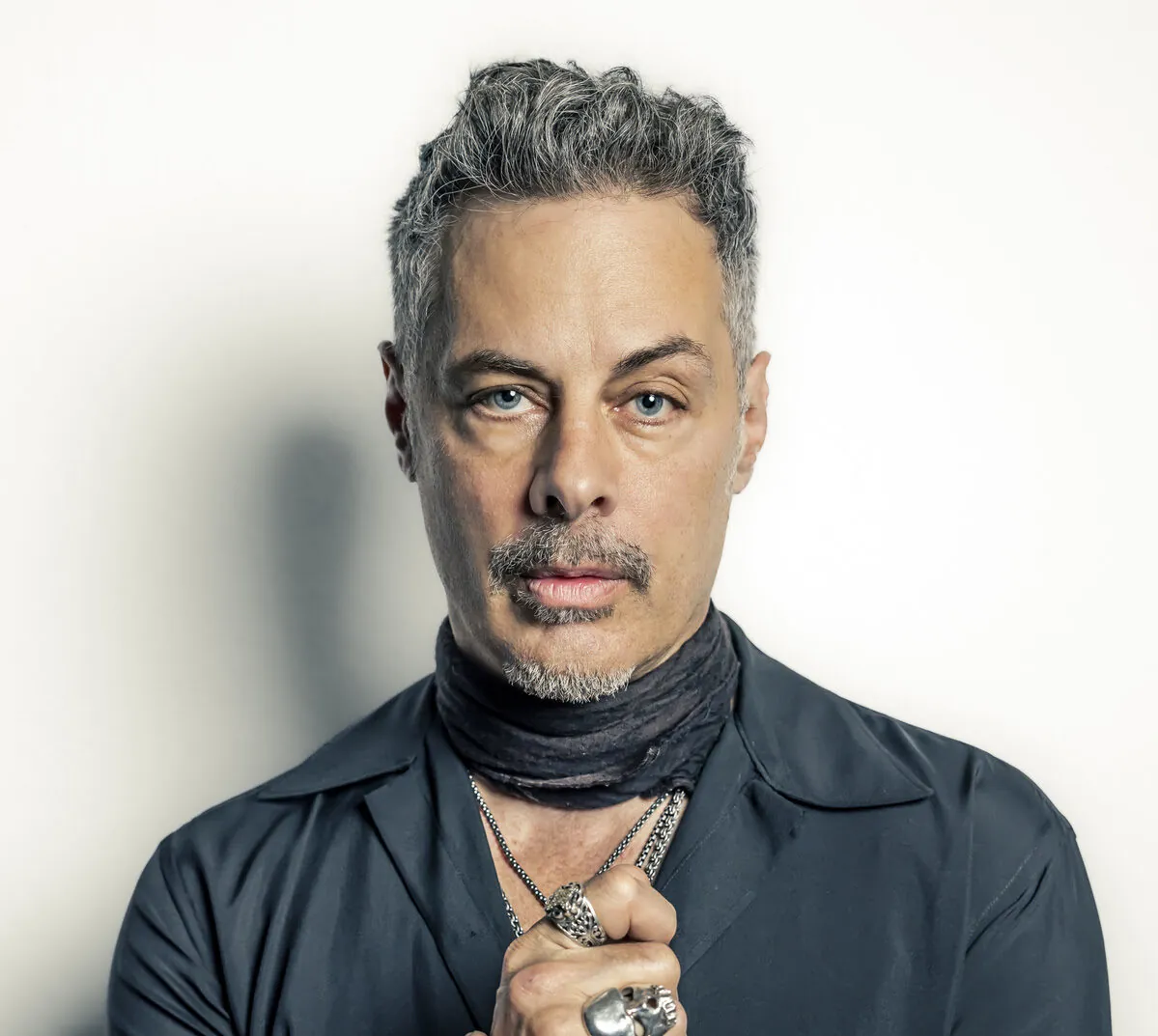 Richie Kotzen: esce oggi il nuovo album "Nomad"; guarda il video di 'Nihilist'