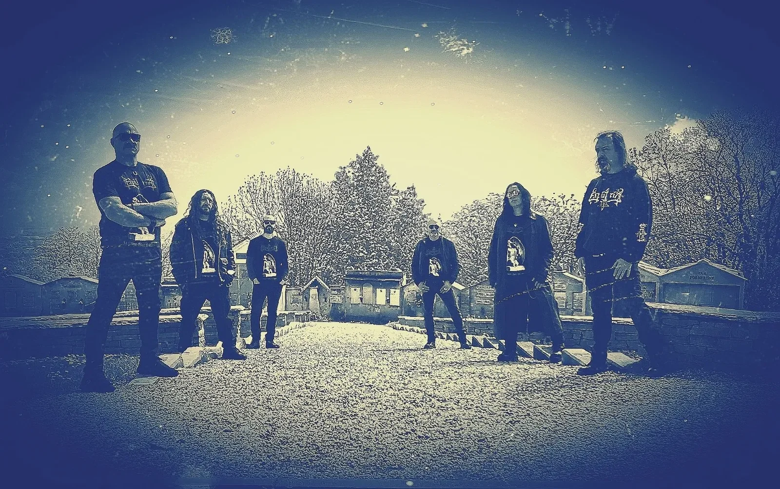 ExpiatoriA: pubblicano "Shadows - Live", riproposizione integrale del debut-album, in cassetta (edizione limitata, Diamonds Prod.)