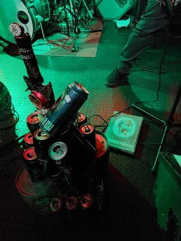 Oggetti di scena: la spada Excalibeer e il sacro tomo 'Pesto e Buridda'