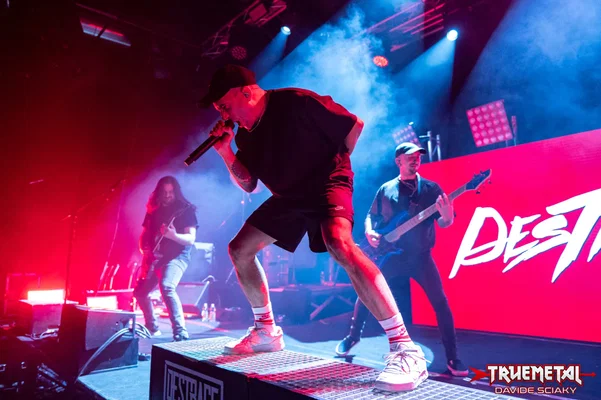 Destrage-2