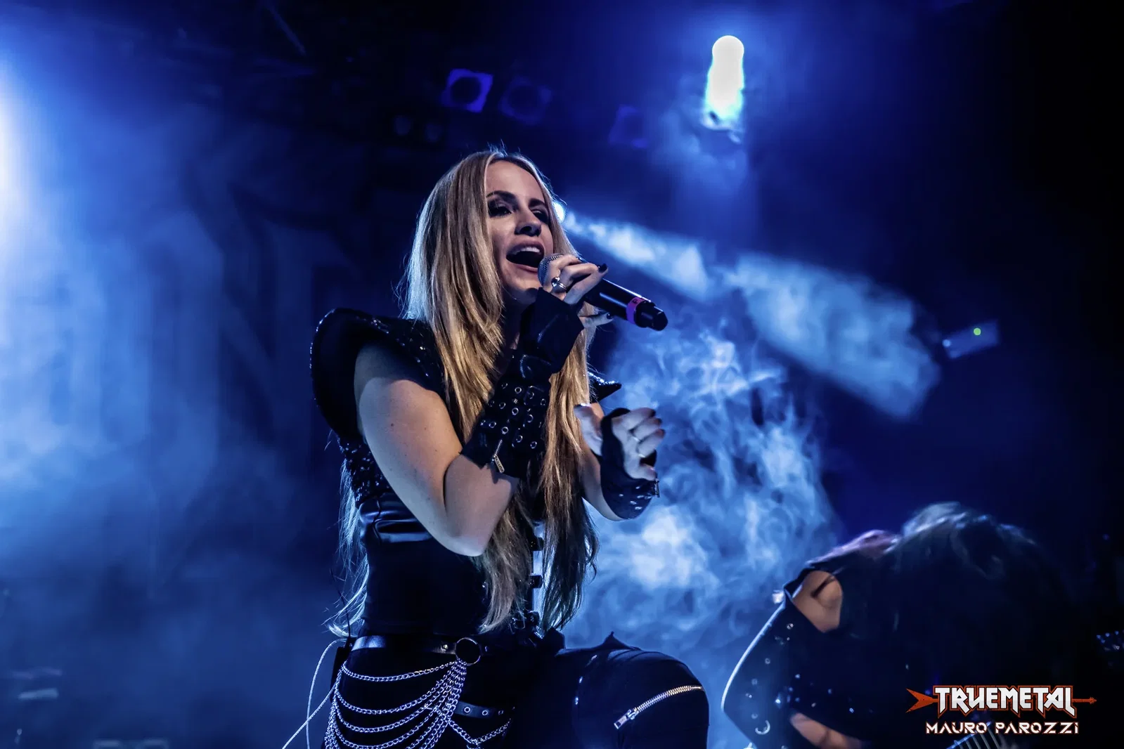Frozen Crown: condiviso il singolo "Reborn" dal nuovo album "The Legend of the Six Kings"
