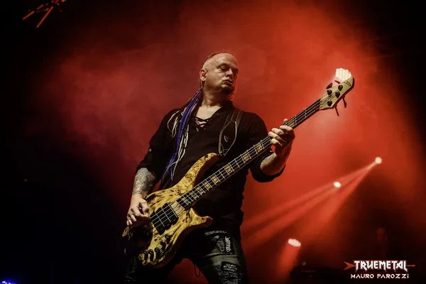 KAMELOT (3)