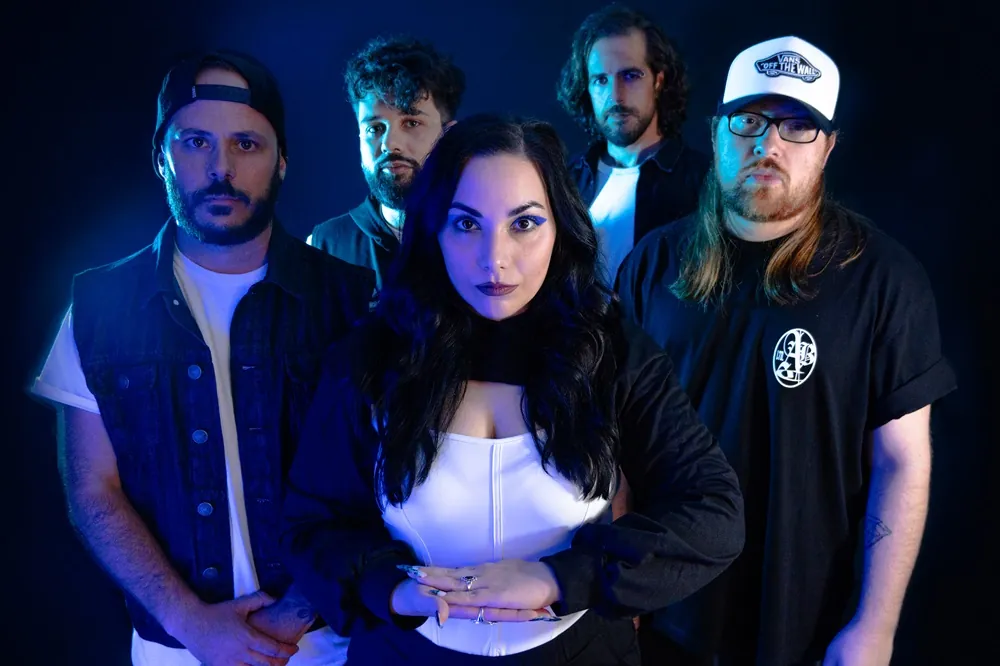 Let Them Fall: esce il nuovo singolo "Valor"