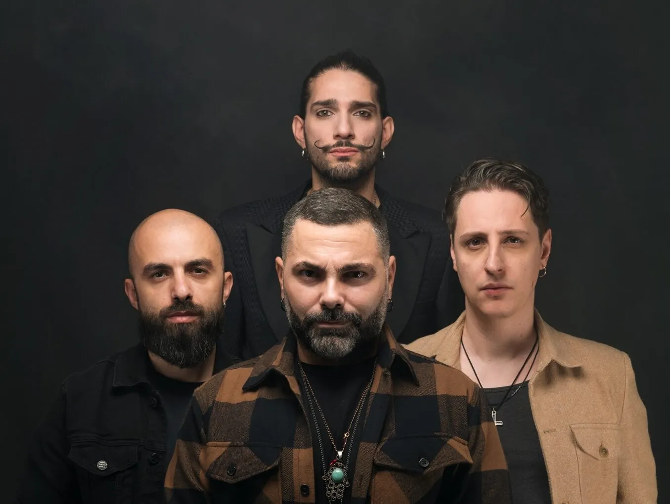 Hangarvain: in apertura domani per il concerto di Smith/Kotzen