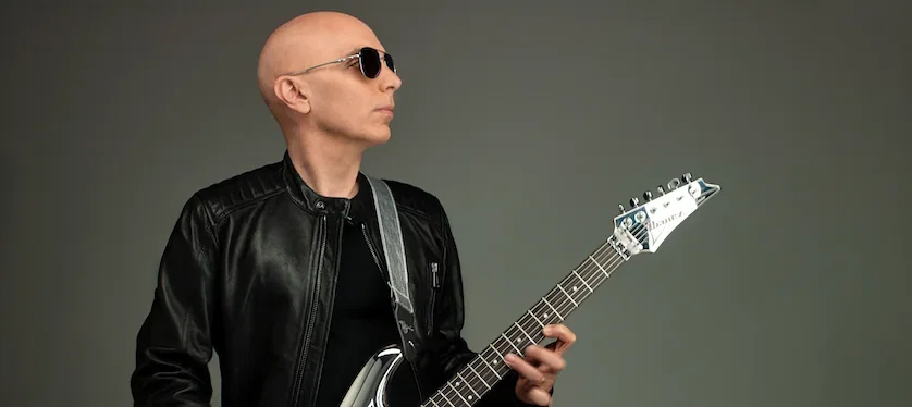 Joe Satriani, Eric Johnson, Steve Vai: il visualizer di "Big Bad Moon" estratto da "Reunion Live"