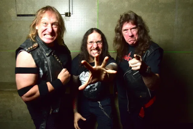 Raven: posticipato il tour europeo per problemi di salute di John Gallagher