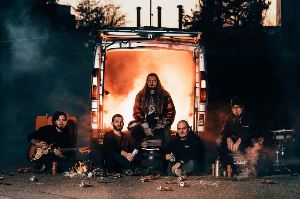 Gentle Beast: ascolta il brano "Planet Drifter" dal nuovo album "Vampire witch Reptilian Super Soldier from Outer Space"