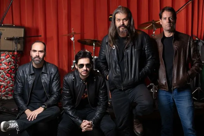 Insanidade: il video di "Get Out of My Way" dall'album "Enough to Be a Loser"