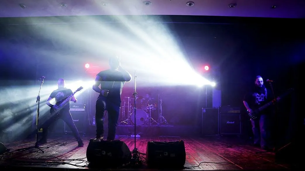 Cortex: il primo singolo della band, "Side-Scroller"